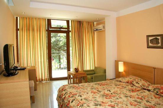 Oasis Park Hotel - New Managment Nesebar Buitenkant foto
